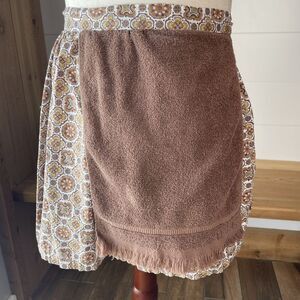 Vintage Cotton Print Half Cooking Apron With Towel Attached Trim Pocket Brown